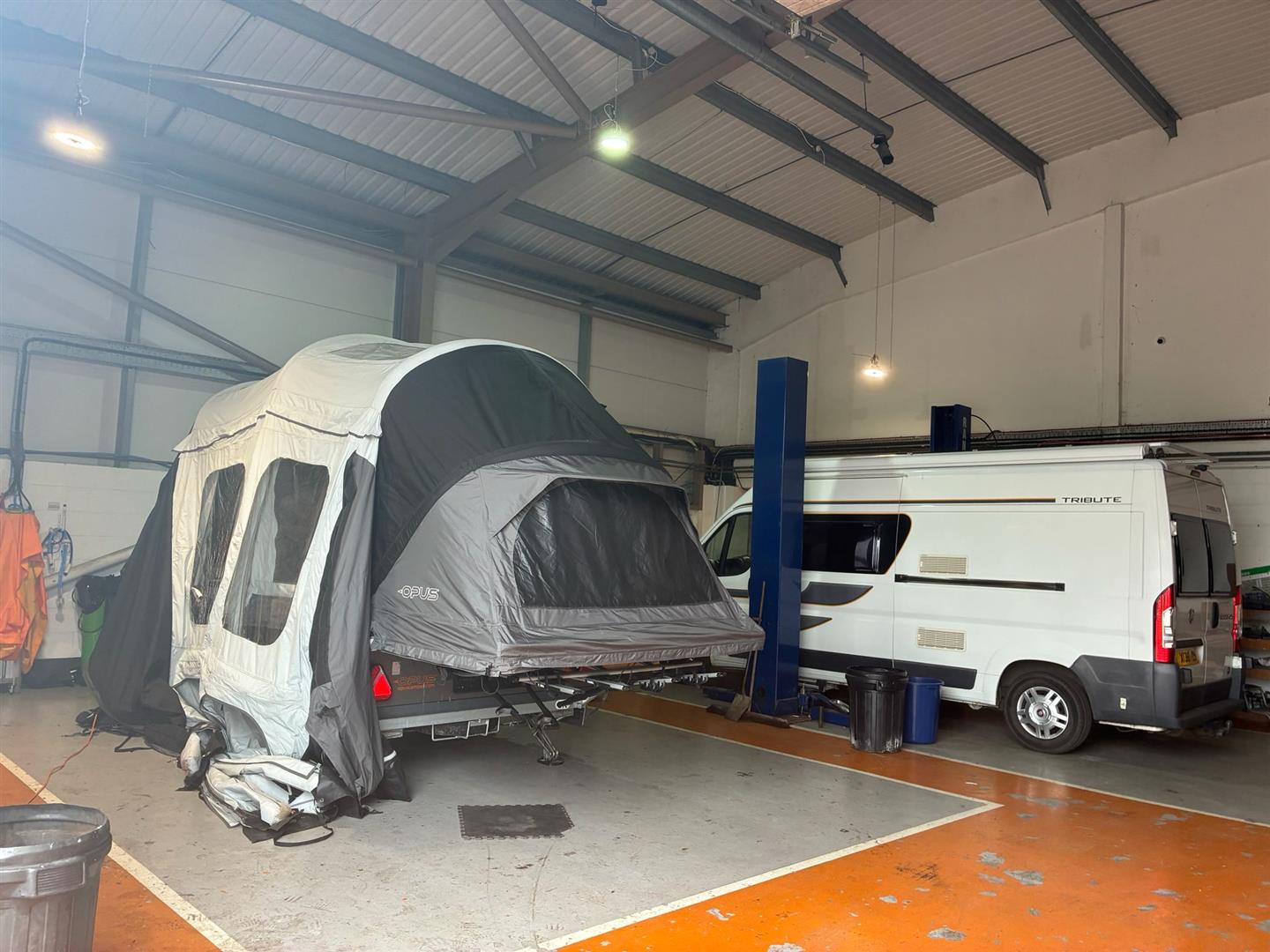 Showroom/Business Unit, Waterton Lane Bridgend, CF31 3YY